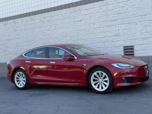 2017 Tesla Model S 90D
