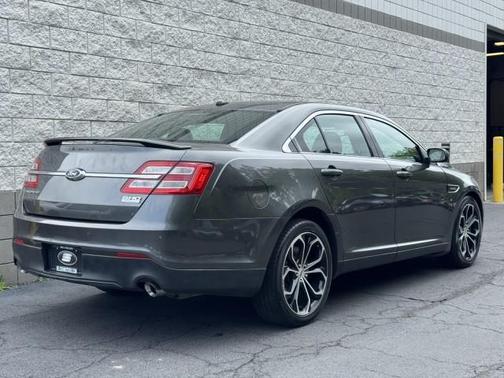 2017 Ford Taurus SHO