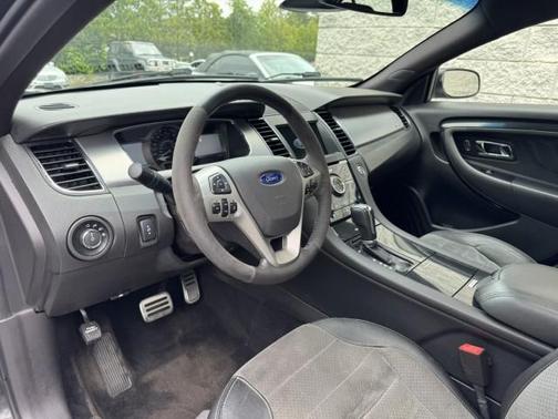 2017 Ford Taurus SHO