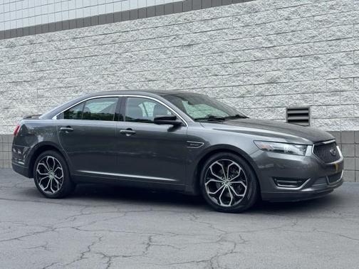 2017 Ford Taurus SHO