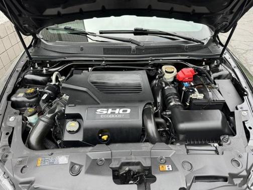 2017 Ford Taurus SHO