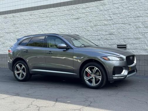 2018 Jaguar F-PACE S