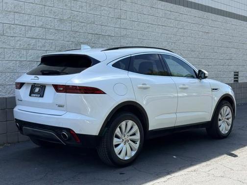 Fuji White 2018 Jaguar E-PACE SE