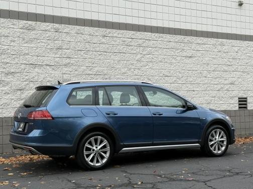 2019 Volkswagen Golf Alltrack TSI S