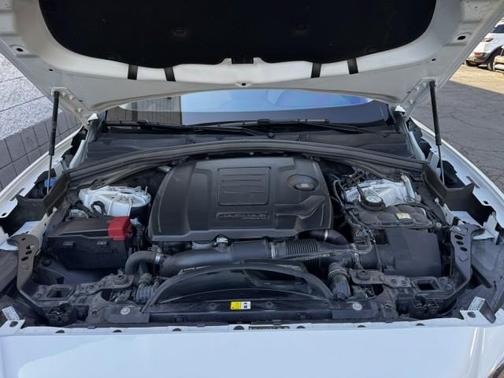 Fuji White 2018 Jaguar F-PACE 30t Premium