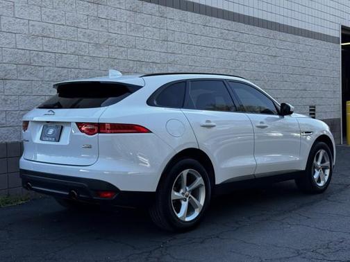 Fuji White 2018 Jaguar F-PACE 30t Premium