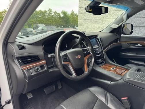 2016 Cadillac Escalade Standard