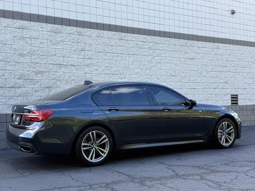 2016 BMW 750 i xDrive