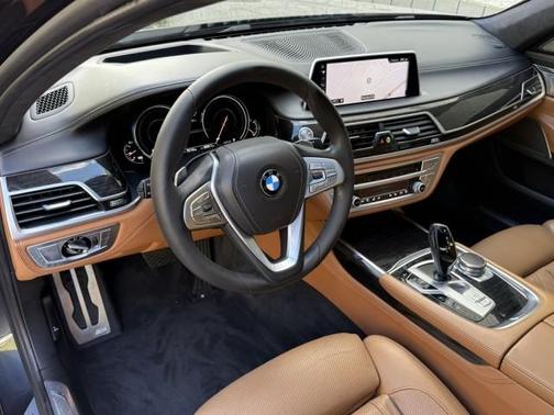 2016 BMW 750 i xDrive