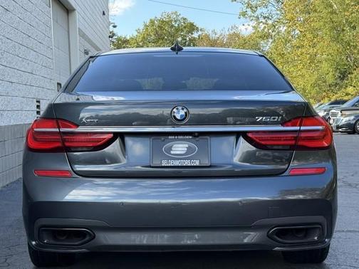 2016 BMW 750 i xDrive