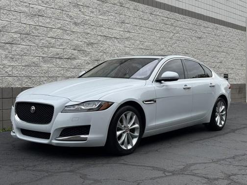 2018 Jaguar XF 25t Premium