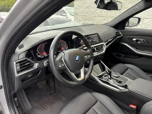 2019 BMW 330 i xDrive