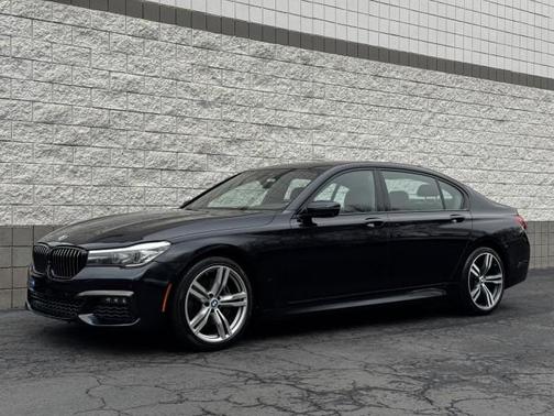 2017 BMW 740 i