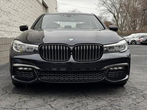 2017 BMW 740 i