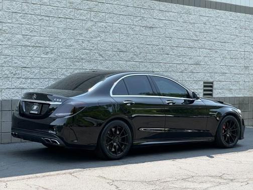 2017 Mercedes-Benz AMG C 63 Base