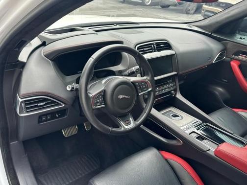 2019 Jaguar F-PACE S
