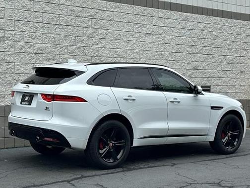 2019 Jaguar F-PACE S