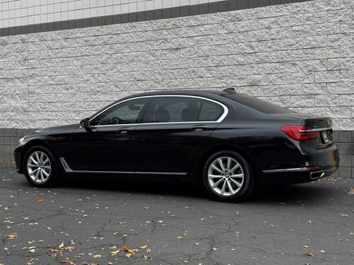 2018 BMW 740 i xDrive