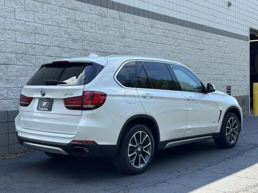 Alpine White 2018 BMW X5 xDrive50i