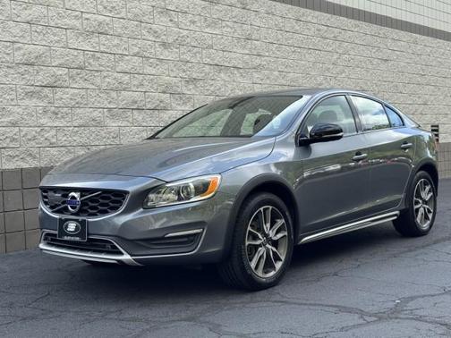 2017 Volvo S60 Cross Country T5