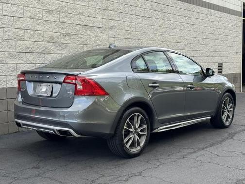 2017 Volvo S60 Cross Country T5