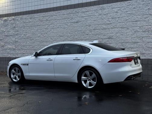 2017 Jaguar XF 20d