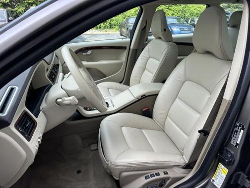 2009 Volvo XC70 3.2