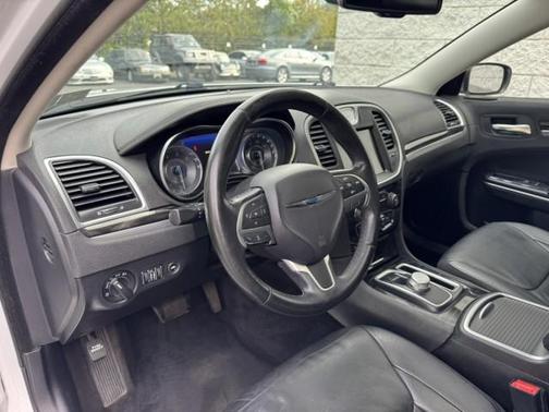 2015 Chrysler 300 Limited