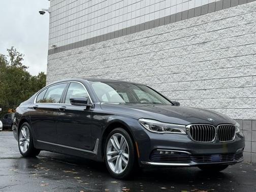 2016 BMW 750 i xDrive