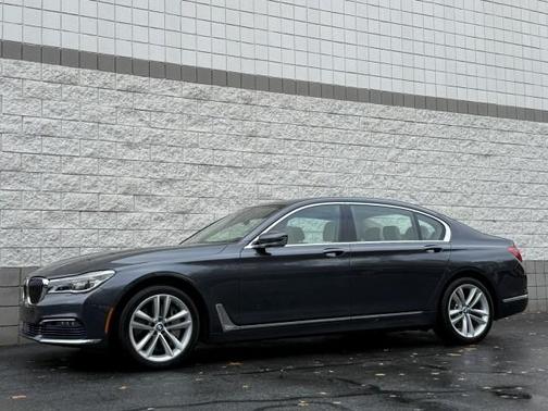 2016 BMW 750 i xDrive