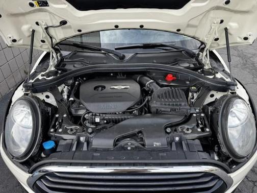 Pepper White 2018 MINI Clubman Cooper