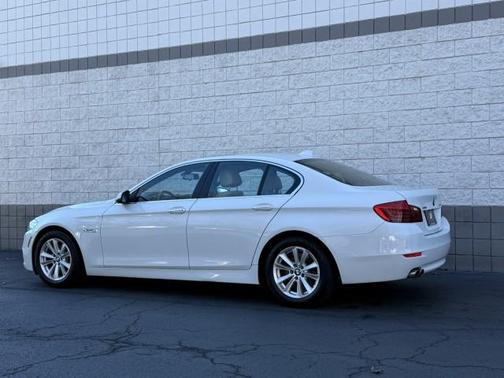 2016 BMW 528 i xDrive