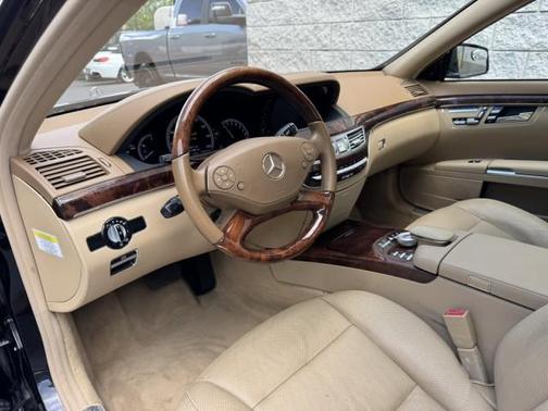 2010 Mercedes-Benz S-Class S 550 4MATIC