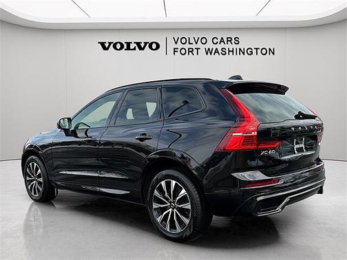 2025 Volvo XC60 Core