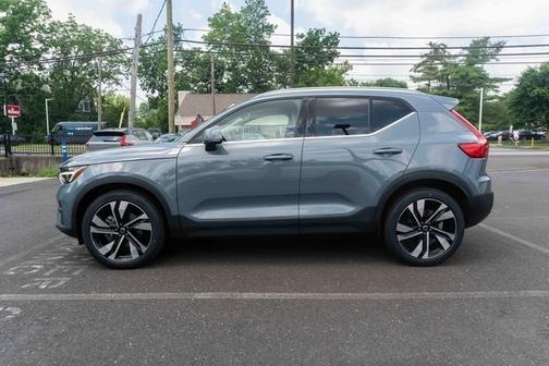 2023 Volvo XC40 Ultimate