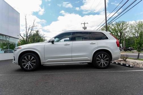 2023 Volvo XC90 B5 Core