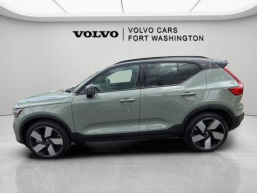 Sage Green 2024 Volvo XC40 Ultimate