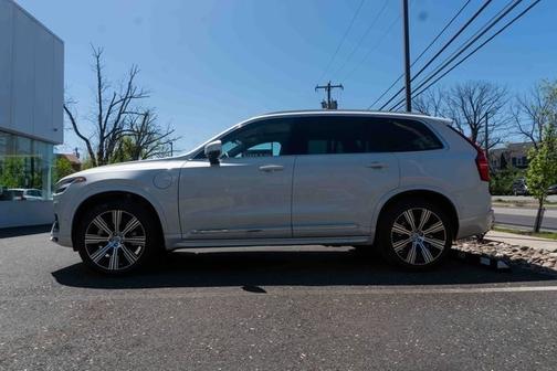2024 Volvo XC90 Recharge Plug-In Hybrid T8 Plus Bright Theme 7 Passenger