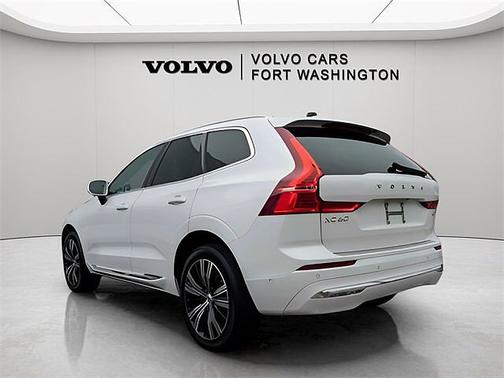 2023 Volvo XC60 Plus