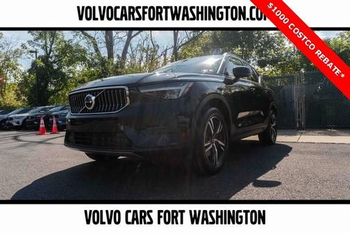 2025 Volvo XC40 B5 Core