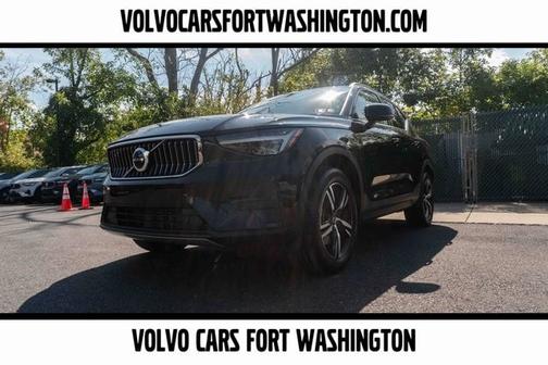 2025 Volvo XC40 B5 Core