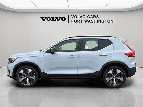 2025 Volvo XC40 Plus