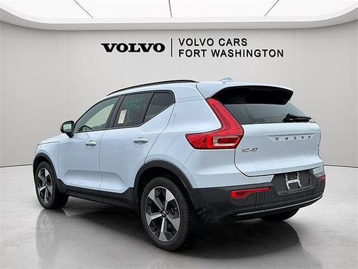 2025 Volvo XC40 Plus