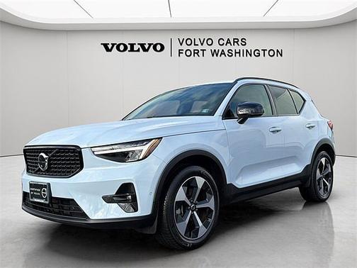 2025 Volvo XC40 Plus