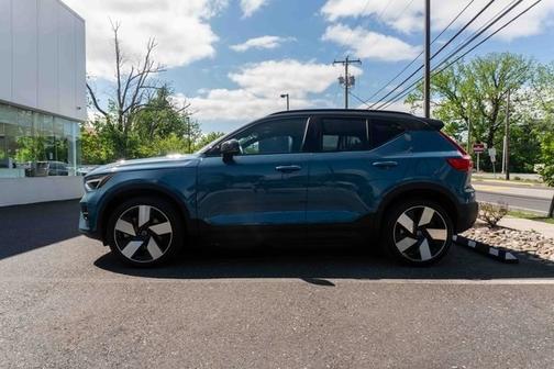 2023 Volvo XC40 Recharge Pure Electric Twin Plus