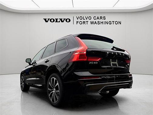 2025 Volvo XC60 Plus