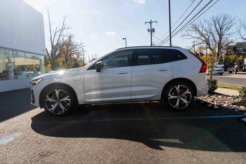 2025 Volvo XC60 Plug-In Hybrid T8 Ultra