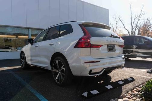 2025 Volvo XC60 Plug-In Hybrid T8 Ultra