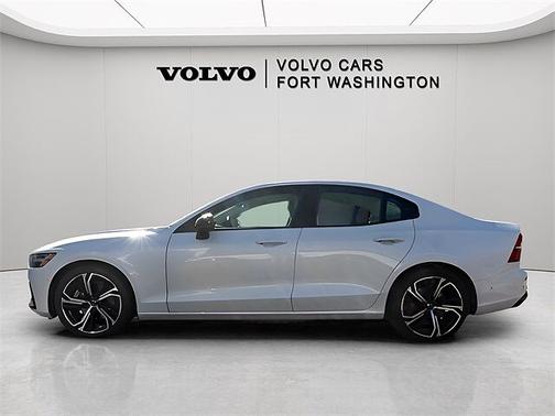 2023 Volvo S60 Plus