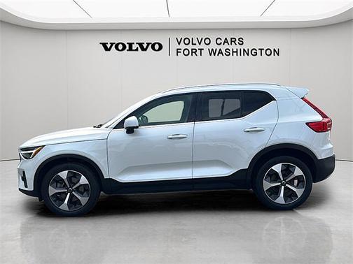 2023 Volvo XC40 
